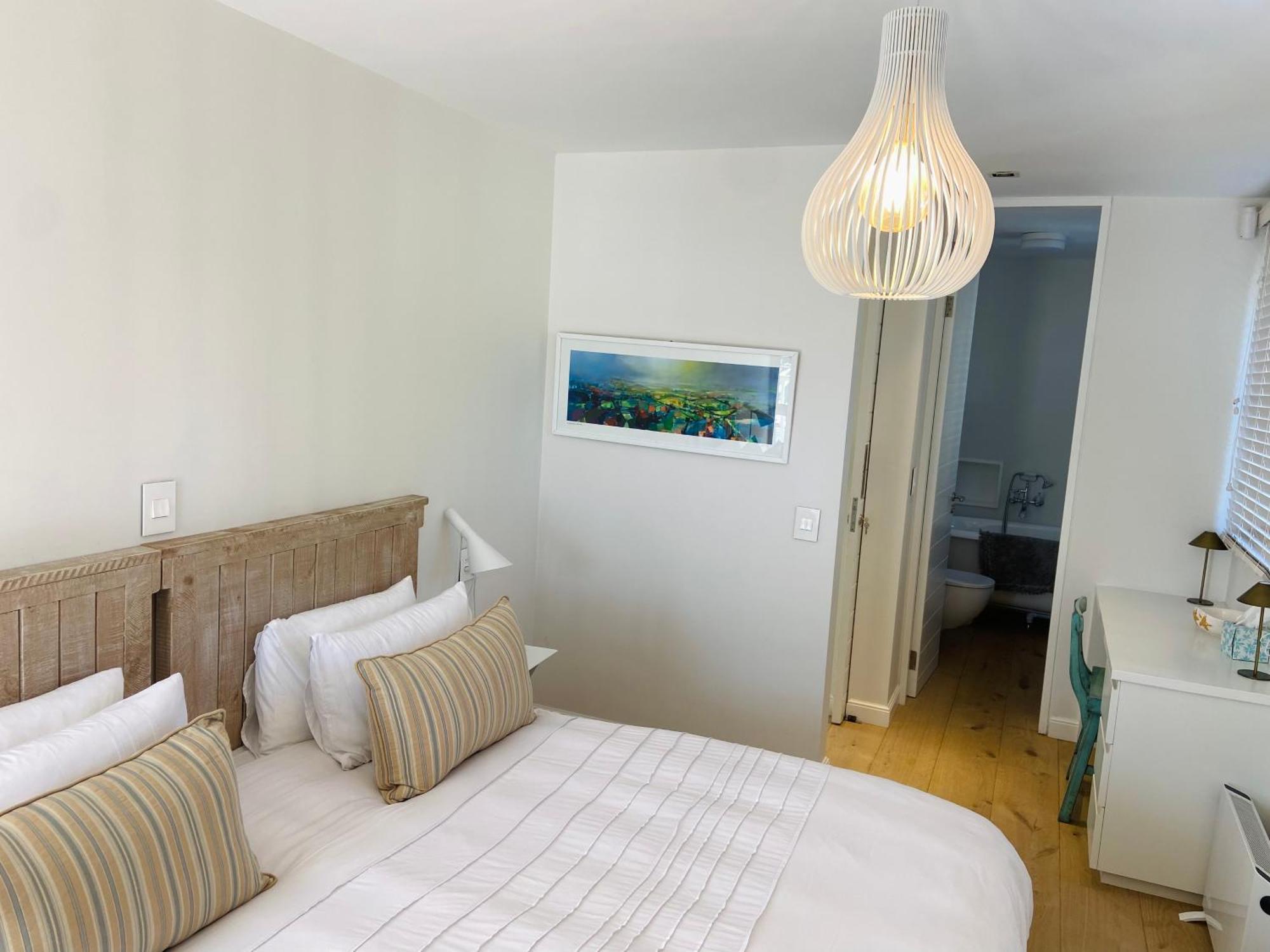 Moonshine - Two Bedroom House With Inverter Kapsztad Zewnętrze zdjęcie